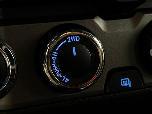Certified 2023 Toyota Tacoma TRD Off-Road AWD/4WD image 20