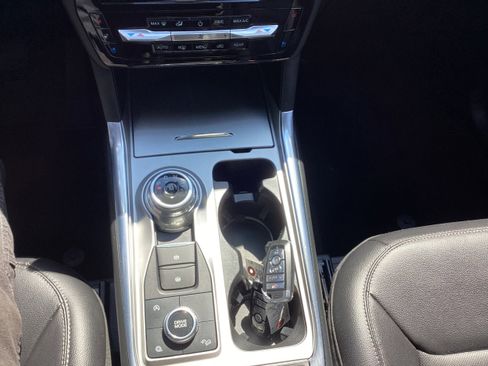 Used 2021 Ford Explorer Limited w/ Equipment Group 301A image 22