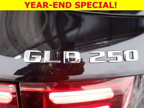 Certified 2025 Mercedes-Benz GLB 250 4MATIC image 58