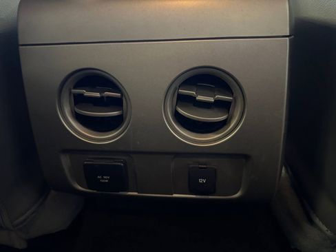 Used 2014 Ford F150 Lariat w/ Lariat Chrome Package image 22