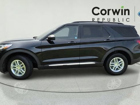 Certified 2025 Ford Explorer Active AWD/4WD image 2