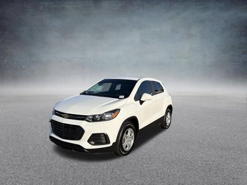 Used 2021 Chevrolet Trax LS w/ Tint and Cruise Package FWD image 8