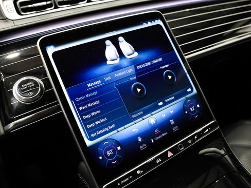 Used 2024 Mercedes-Benz Maybach S 580 Maybach S 580 4MATIC image 13