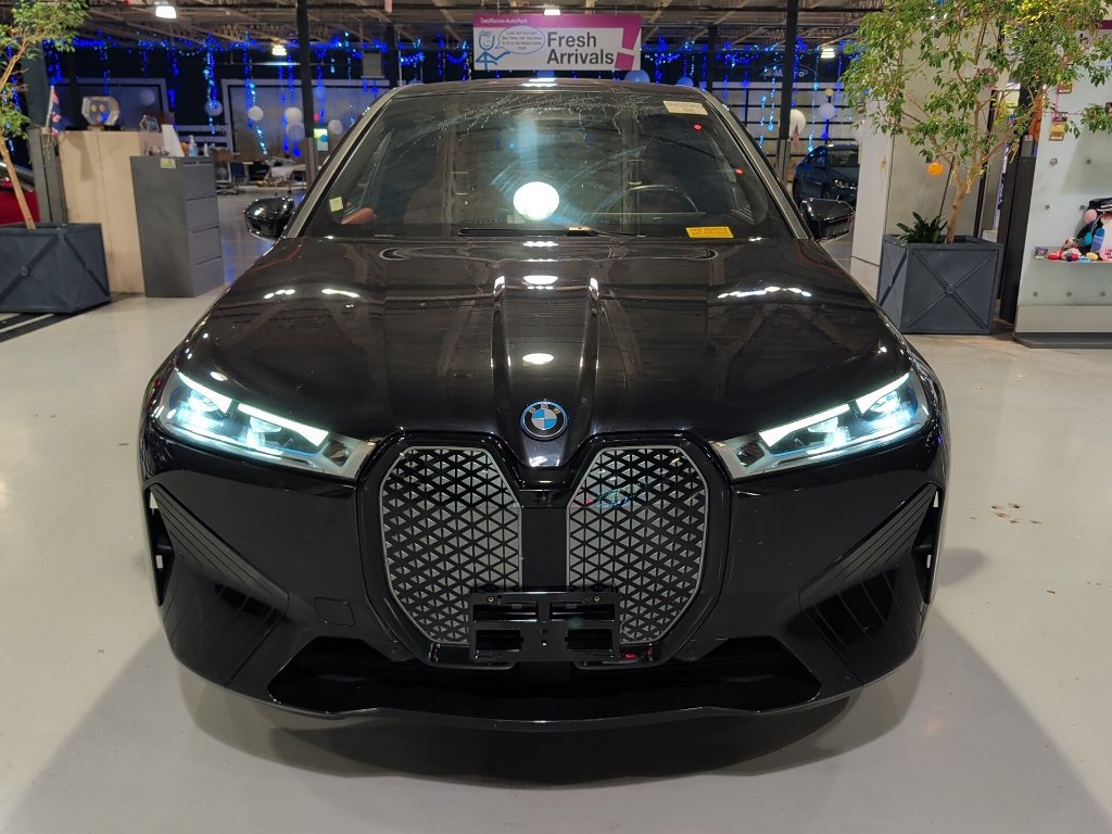Certified 2024 BMW iX xDrive50 w/ Premium Package AWD/4WD image 9