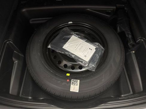 Used 2023 Jeep Grand Cherokee Overland w/ MOPAR Finishing Package image 27