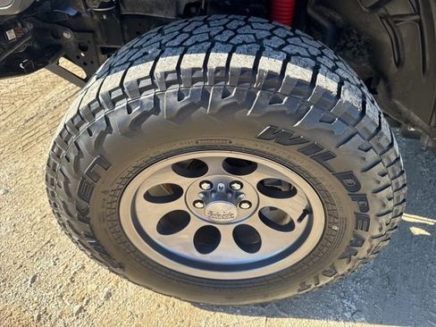 Used 2020 Jeep Wrangler Unlimited Sahara image 38