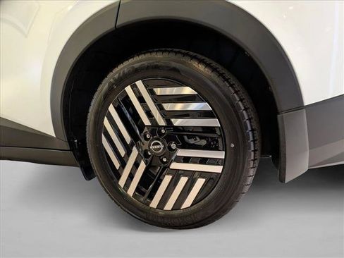 New 2026 Nissan Leaf SV+ w/ Floor Mat Package (SV+) FWD image 9