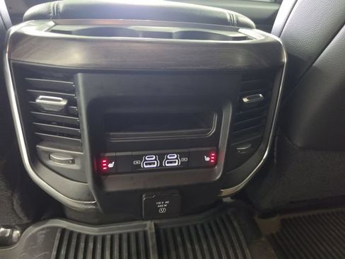 Used 2025 RAM 3500 Laramie AWD/4WD image 29