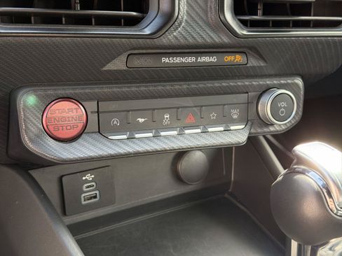 Used 2025 Ford Mustang Convertible RWD image 36