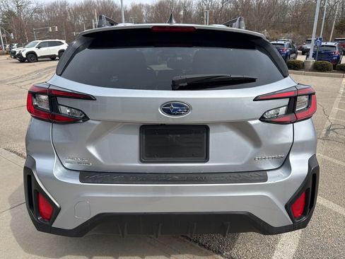 Used 2024 Subaru Crosstrek 2.0i Premium image 3