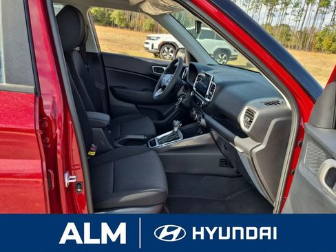 New 2026 Hyundai Venue SE image 18