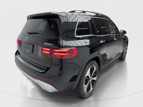 Used 2025 Mercedes-Benz GLB 250 4MATIC image 7
