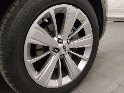 Used 2018 Ford Explorer Limited w/ Equipment Group 301A FWD image 31
