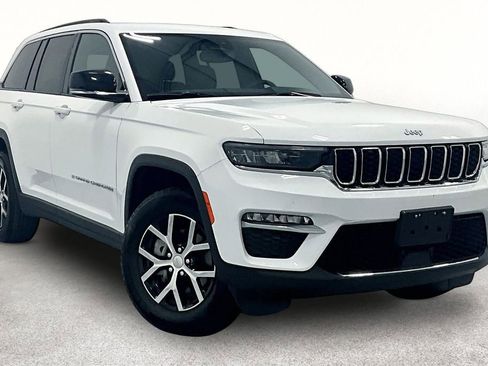 Used 2024 Jeep Grand Cherokee Limited AWD/4WD image 1