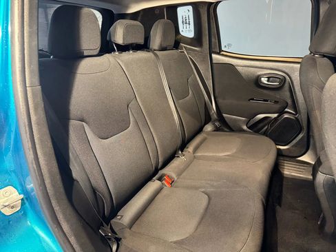 Used 2019 Jeep Renegade Sport image 28
