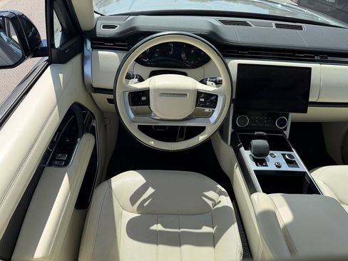 Used 2023 Land Rover Range Rover SE AWD/4WD image 13