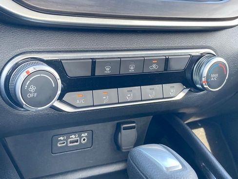 Used 2024 Nissan Altima 2.5 SV image 23