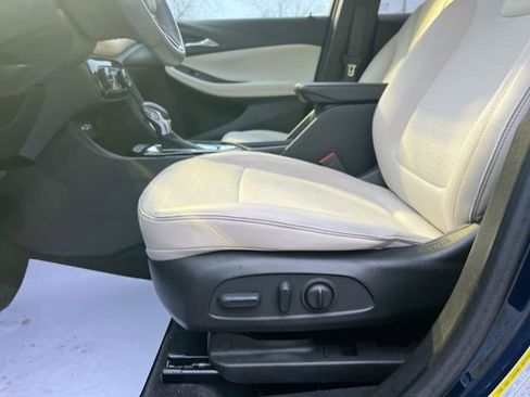 Used 2023 Buick Encore GX Select image 16