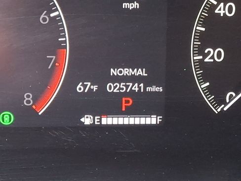 Used 2023 Honda HR-V LX image 23
