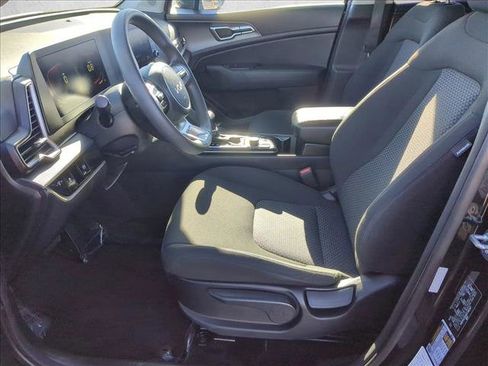Used 2024 Kia Sportage LX image 27