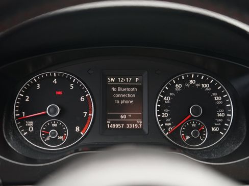 Used 2013 Volkswagen Jetta GLI Autobahn FWD image 16