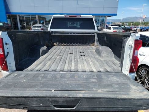 Used 2023 Chevrolet Silverado 2500 W/T w/ Gooseneck/5TH Wheel Package AWD/4WD image 8