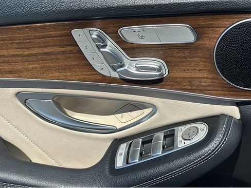 Used 2019 Mercedes-Benz C 300 Sedan image 34