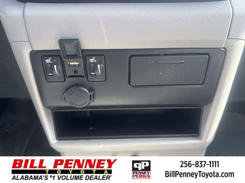 Used 2020 Toyota Sienna XLE image 30