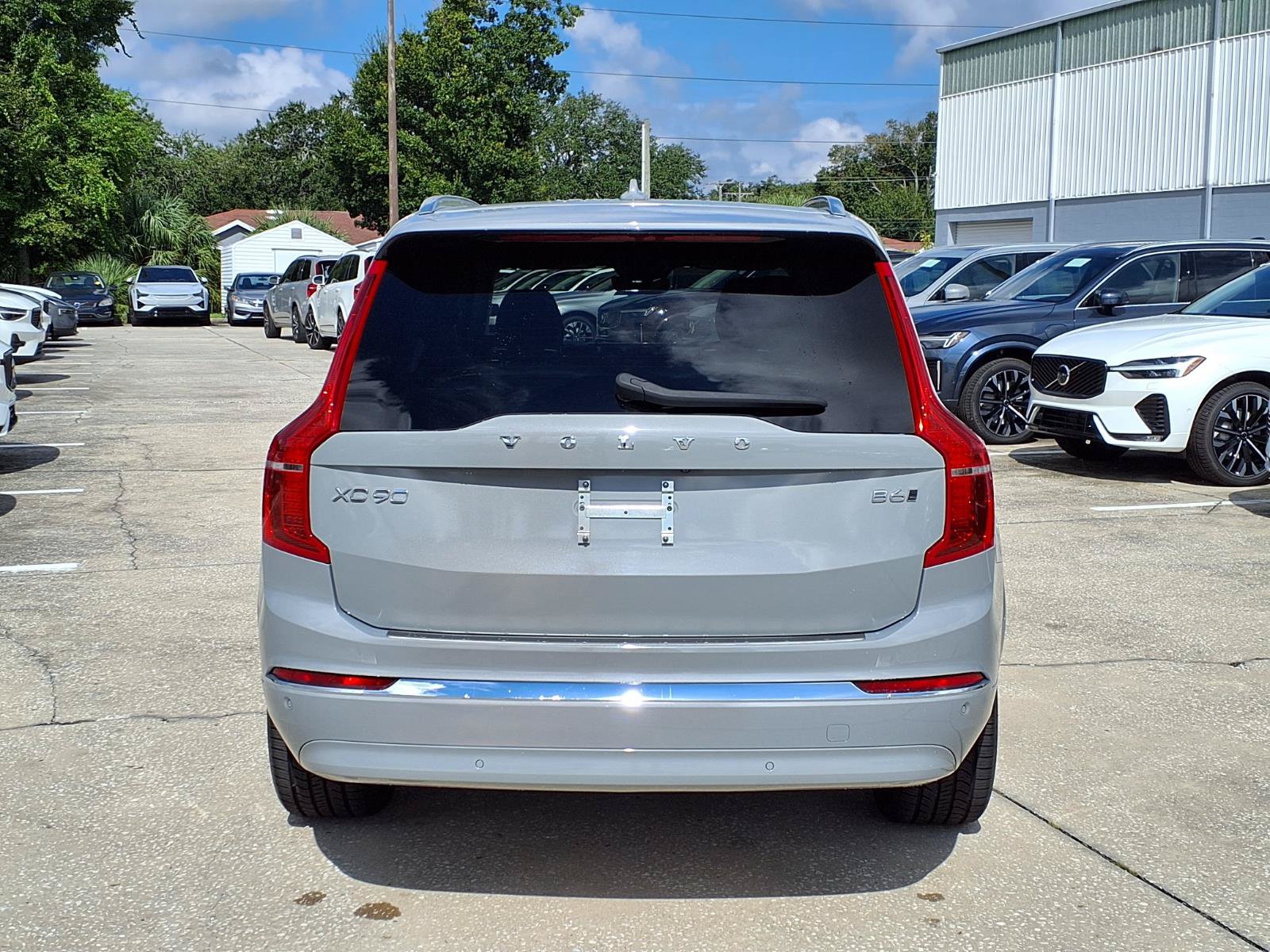 Certified 2024 Volvo XC90 B6 Plus w/ Protection Package Premier AWD/4WD image 6
