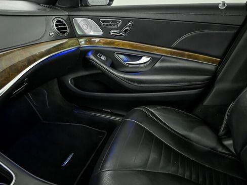 Used 2015 Mercedes-Benz S 550 4MATIC Sedan image 36