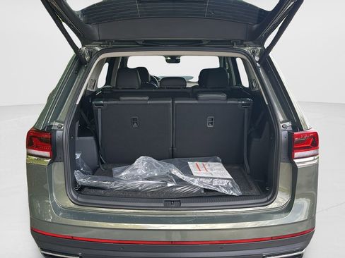 New 2026 Volkswagen Atlas SE FWD image 12