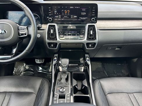 Used 2021 Kia Sorento SX Prestige image 12