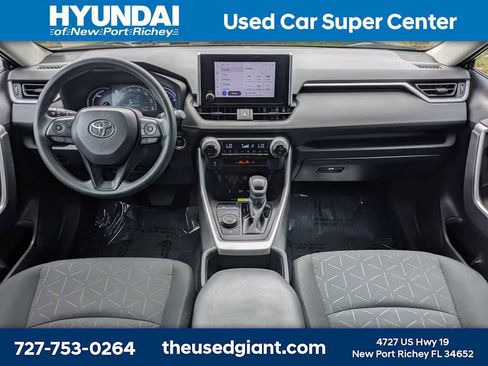 Used 2024 Toyota RAV4 AWD Hybrid image 18