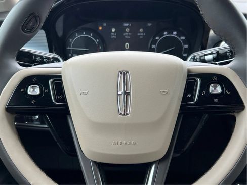 Used 2022 Lincoln Corsair AWD w/ Equipment Group 101A image 23