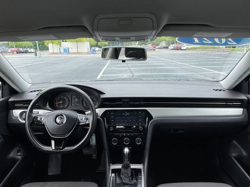 Used 2021 Volkswagen Passat 2.0T S FWD image 10