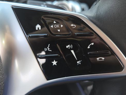 Certified 2026 Mercedes-Benz GLB 250 image 25