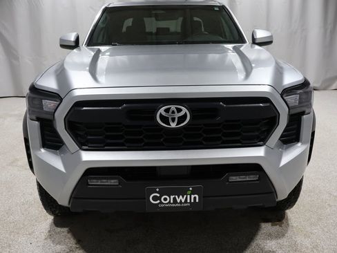 Used 2024 Toyota Tacoma TRD Off-Road image 7