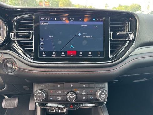 Used 2025 Dodge Durango GT AWD/4WD image 6