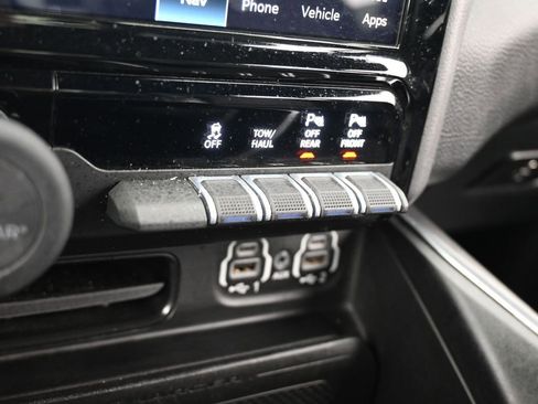 Used 2022 RAM 1500 Laramie image 24