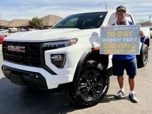 Used 2025 GMC Canyon Elevation w/ Convenience Package image 1