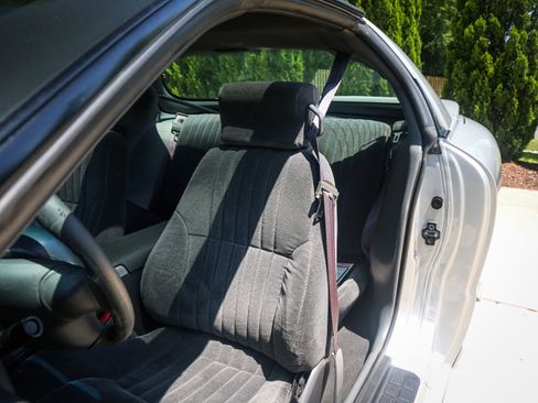 Used 1998 Pontiac Firebird Formula w/ Opt Pkg image 16