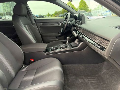 Used 2023 Honda Civic Sport image 11