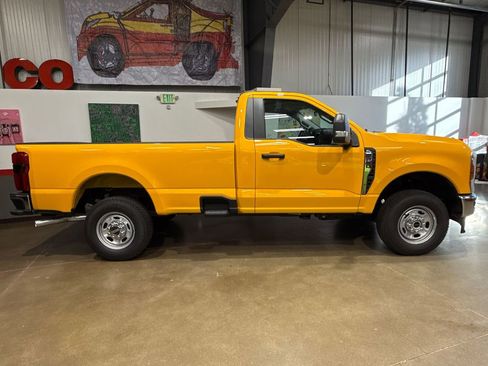 Used 2025 Ford F250 XLT w/ 360-Degree Camera Package image 3