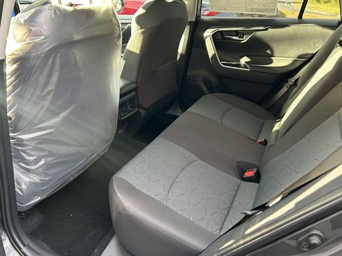 Used 2025 Toyota RAV4 XLE image 9