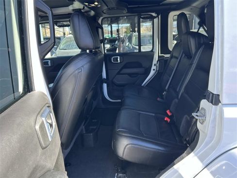 Used 2021 Jeep Wrangler Unlimited Sahara image 13