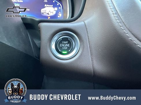 Used 2022 Chevrolet Suburban High Country w/ Premium Package AWD/4WD image 22