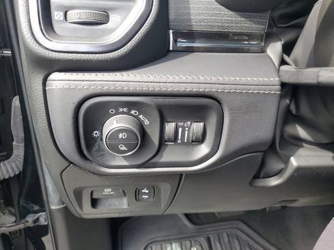 Used 2023 RAM 1500 Limited AWD/4WD image 27