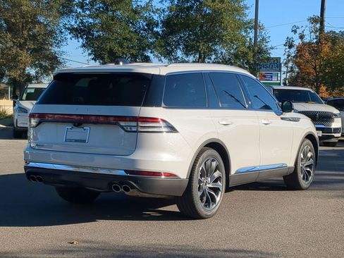 New 2026 Lincoln Aviator 2WD image 3