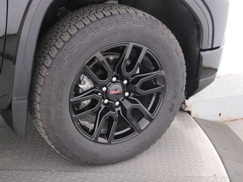 Used 2025 GMC Sierra 1500 Elevation w/ Elevation Premium Package AWD/4WD image 12