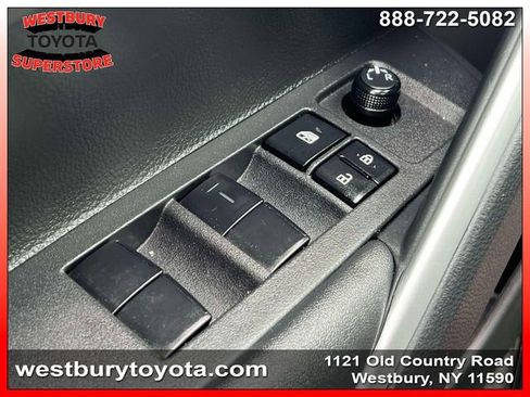Certified 2023 Toyota Corolla Cross LE w/ Moonroof Package AWD/4WD image 18